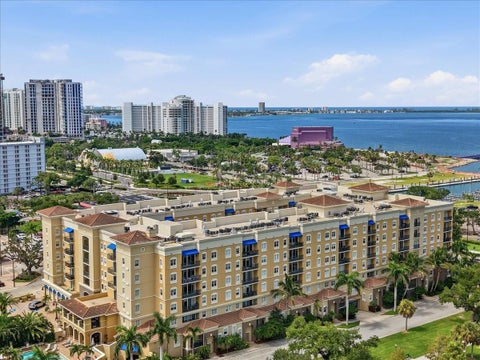 Photo of 1064 N Tamiami Trail #1206, Sarasota, FL 34236 (MLS # A4704179)