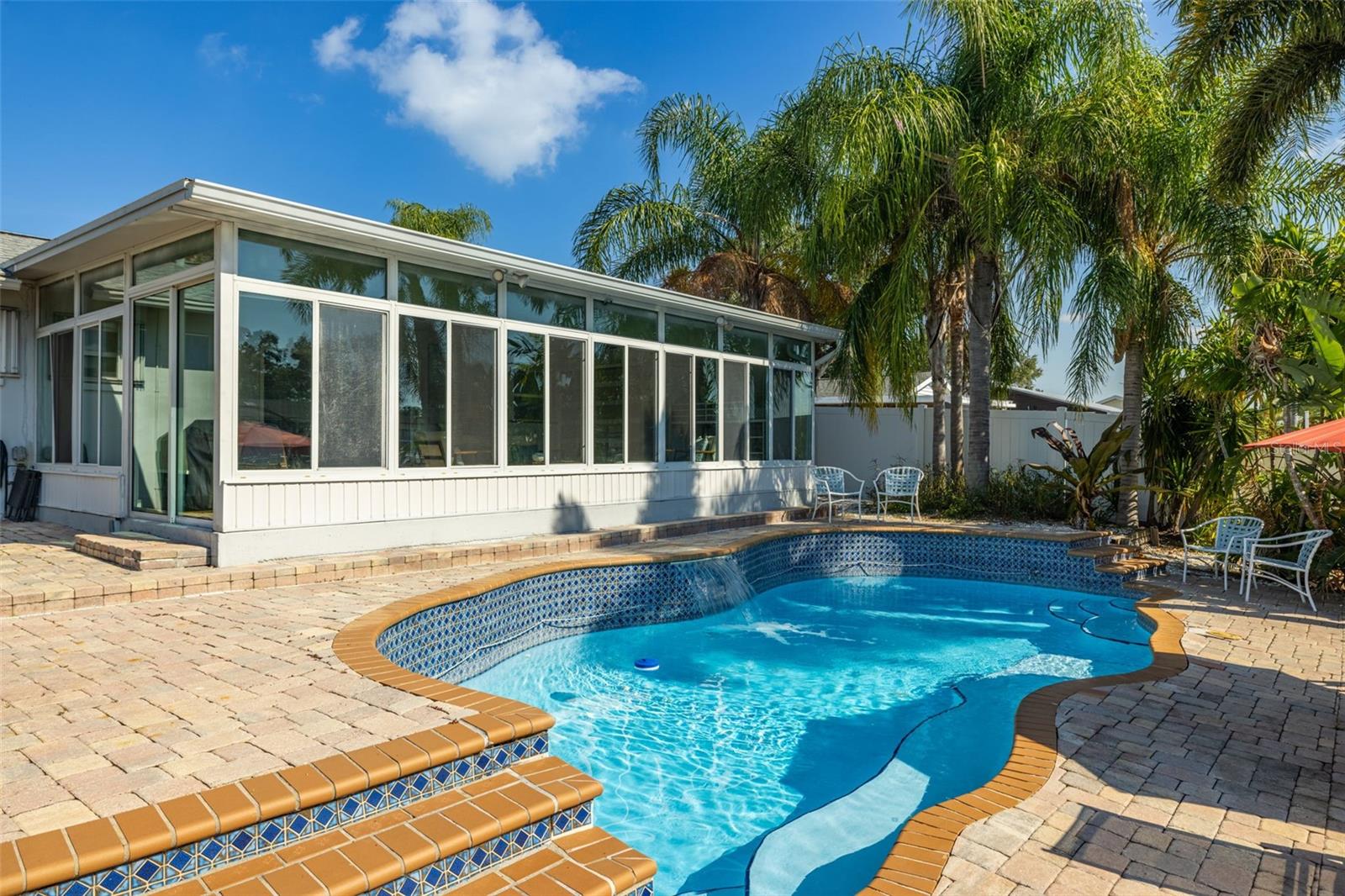 8462 FLAGSTONE DRIVE