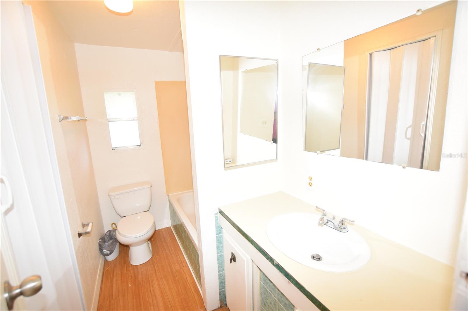 SHERWOOD FOREST 1ST ADD - Residential Lease