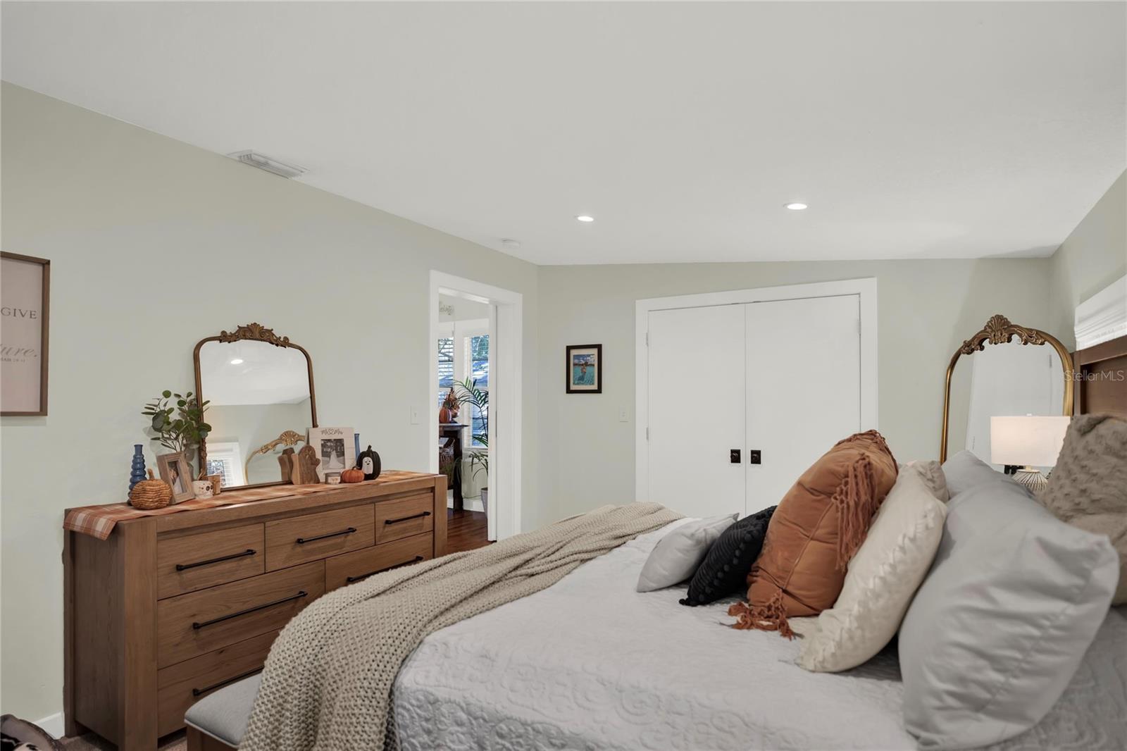 ORANGEWOOD MANOR - Residential