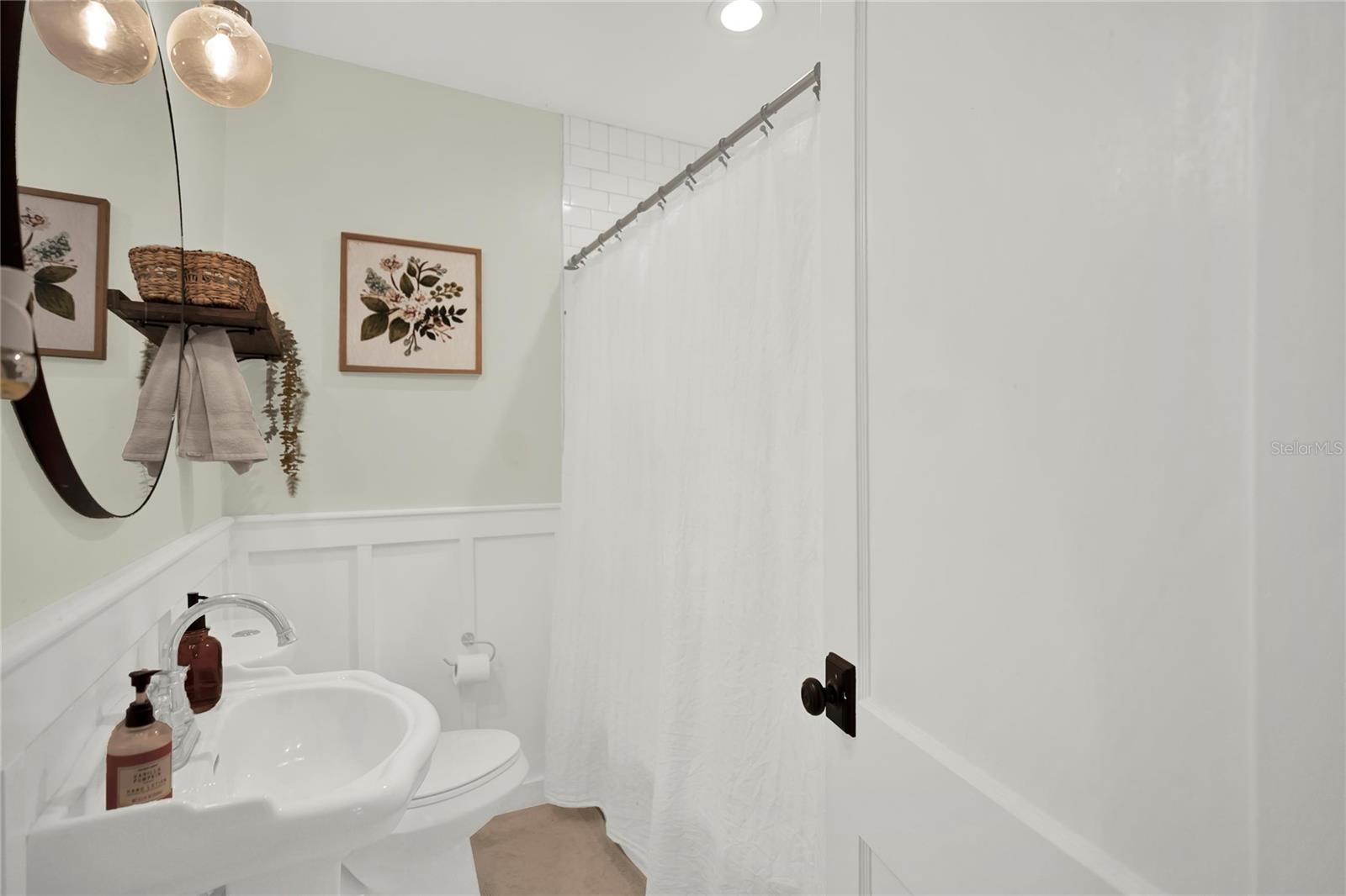 ORANGEWOOD MANOR - Residential