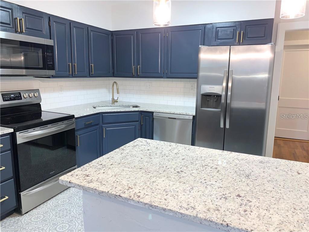 ORANGEWOOD MANOR - Residential