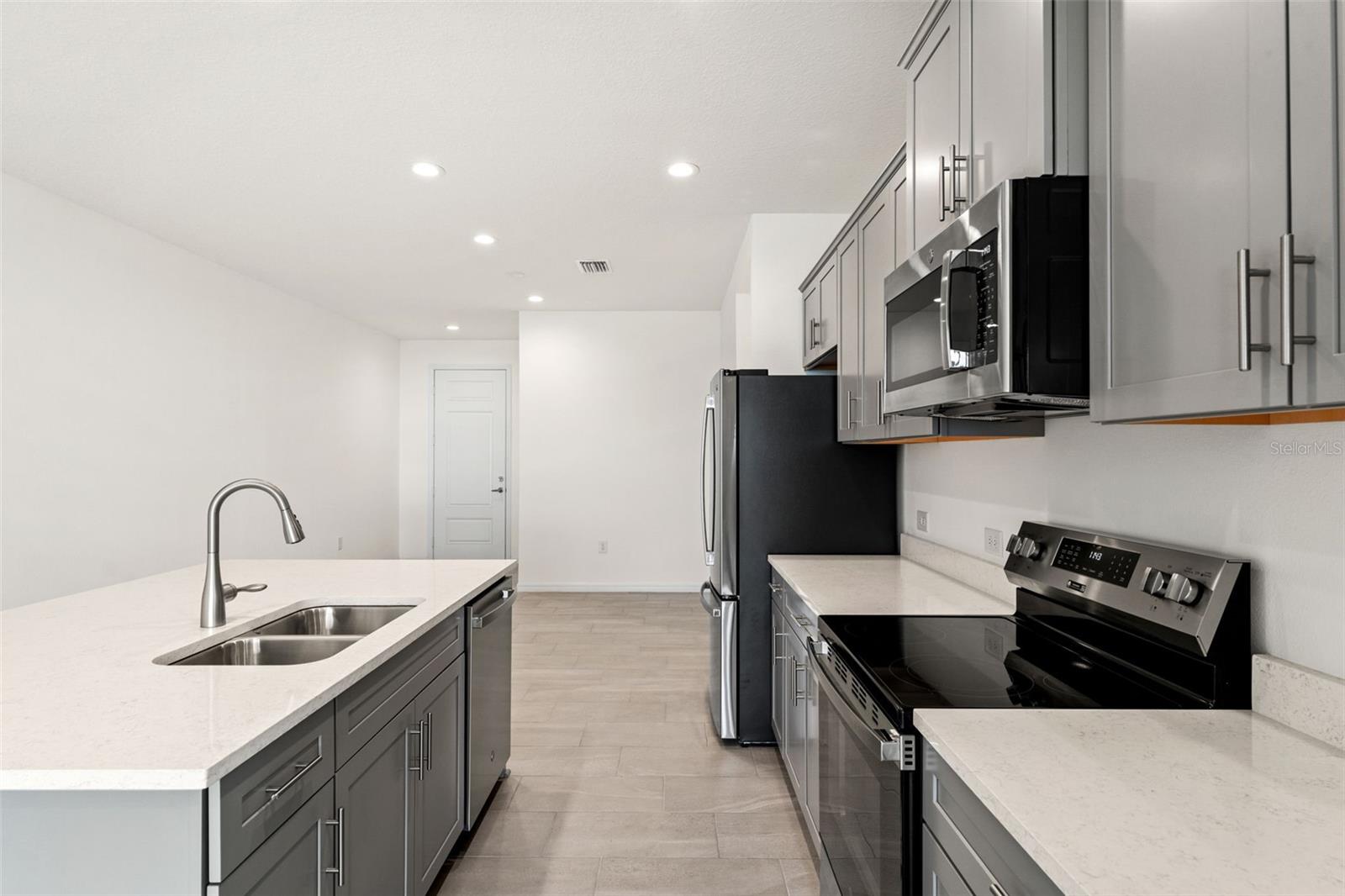 PALM GROVE AT LAKEWOOD RANCH - Residential