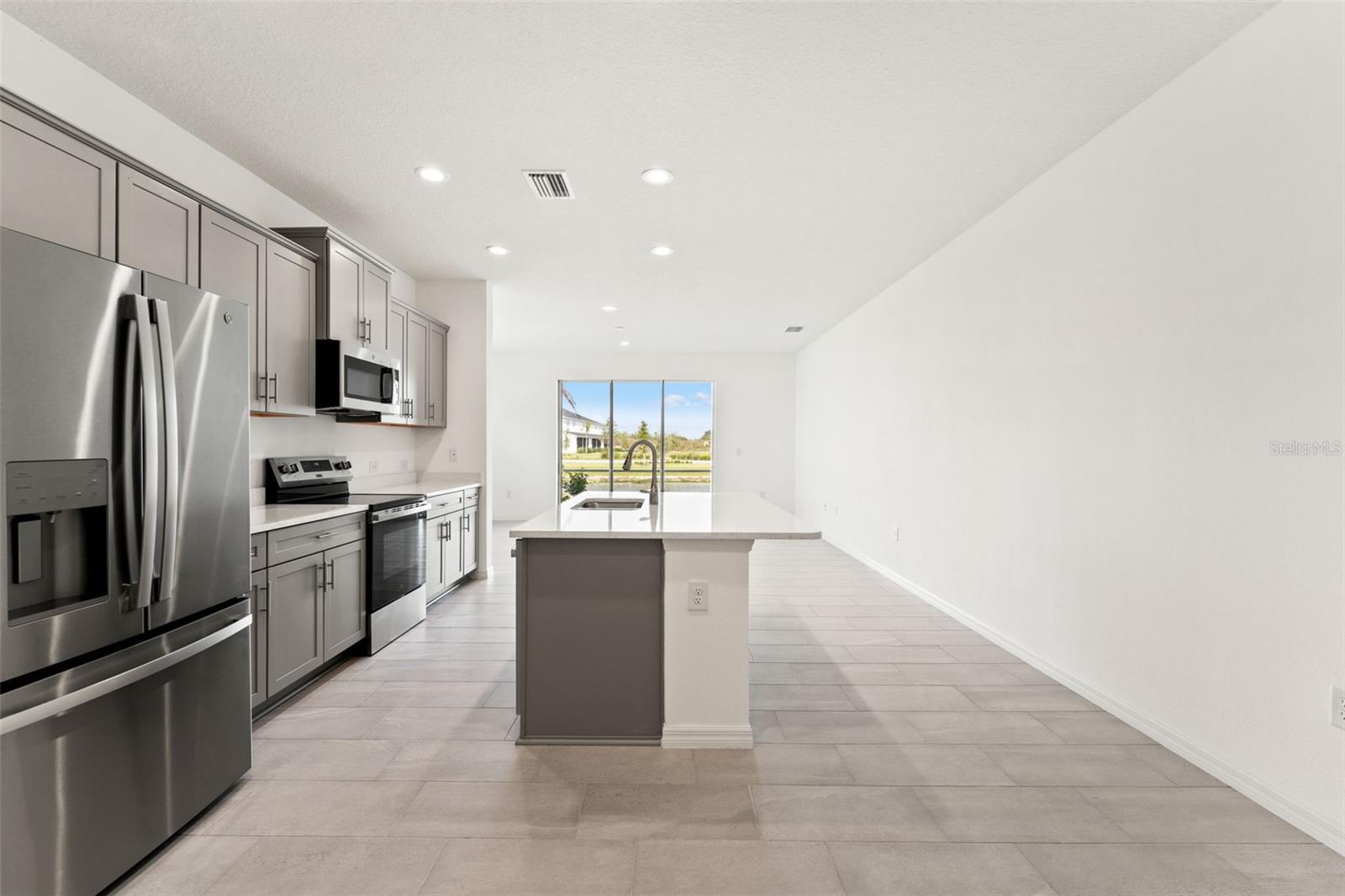 PALM GROVE AT LAKEWOOD RANCH - Residential