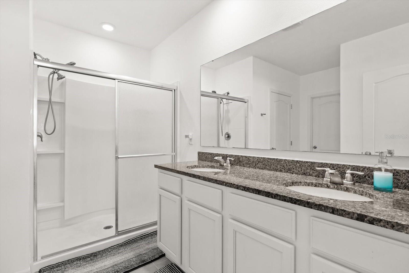 TIMBERWALAKE PH 1 - Residential