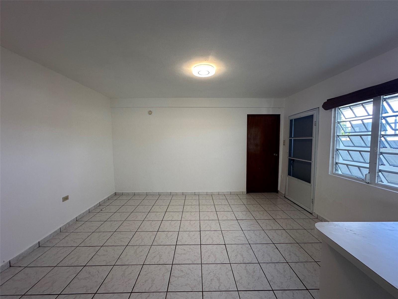 URB RIO GRANDE ESTATES - Residential Income