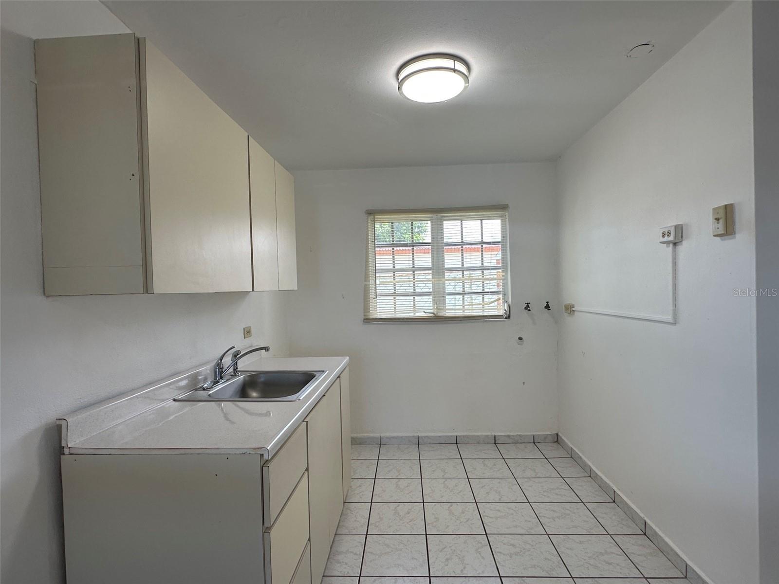 URB RIO GRANDE ESTATES - Residential Income