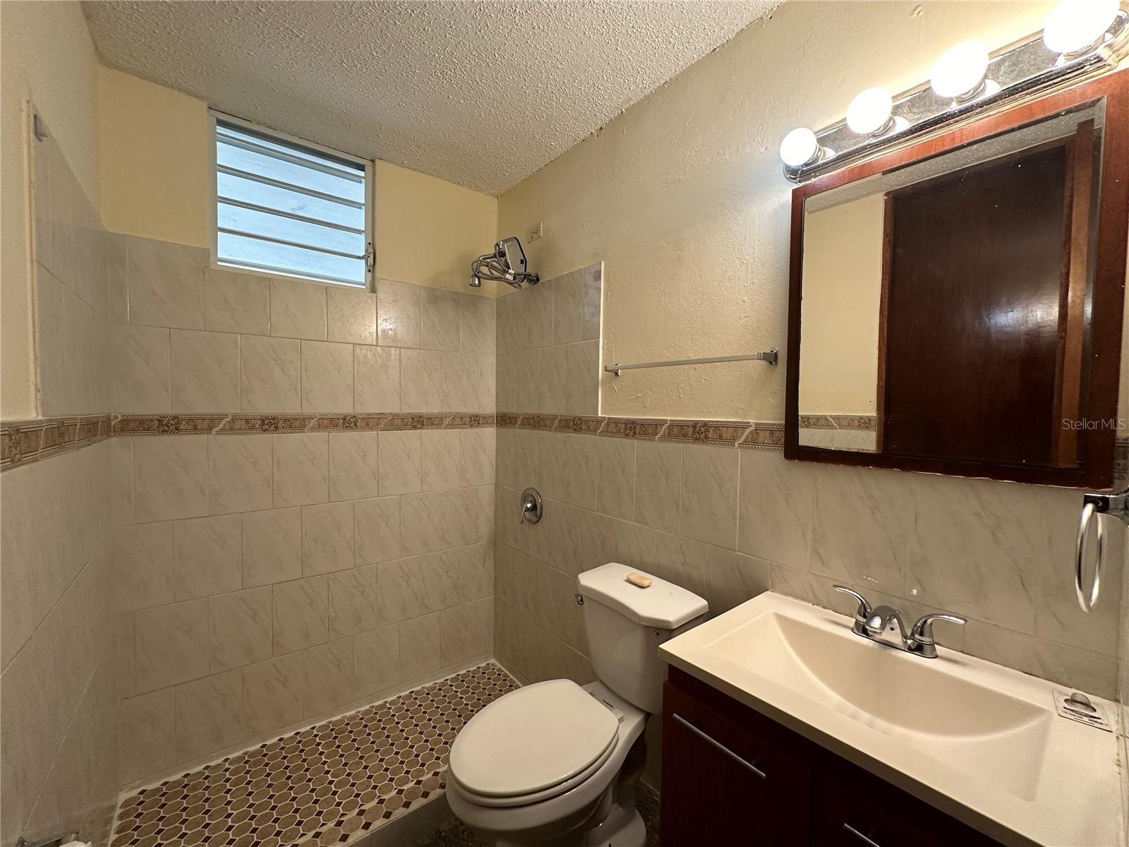 URB RIO GRANDE ESTATES - Residential Income