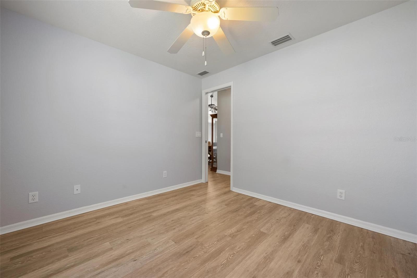 SOUTH VENICE - Residential