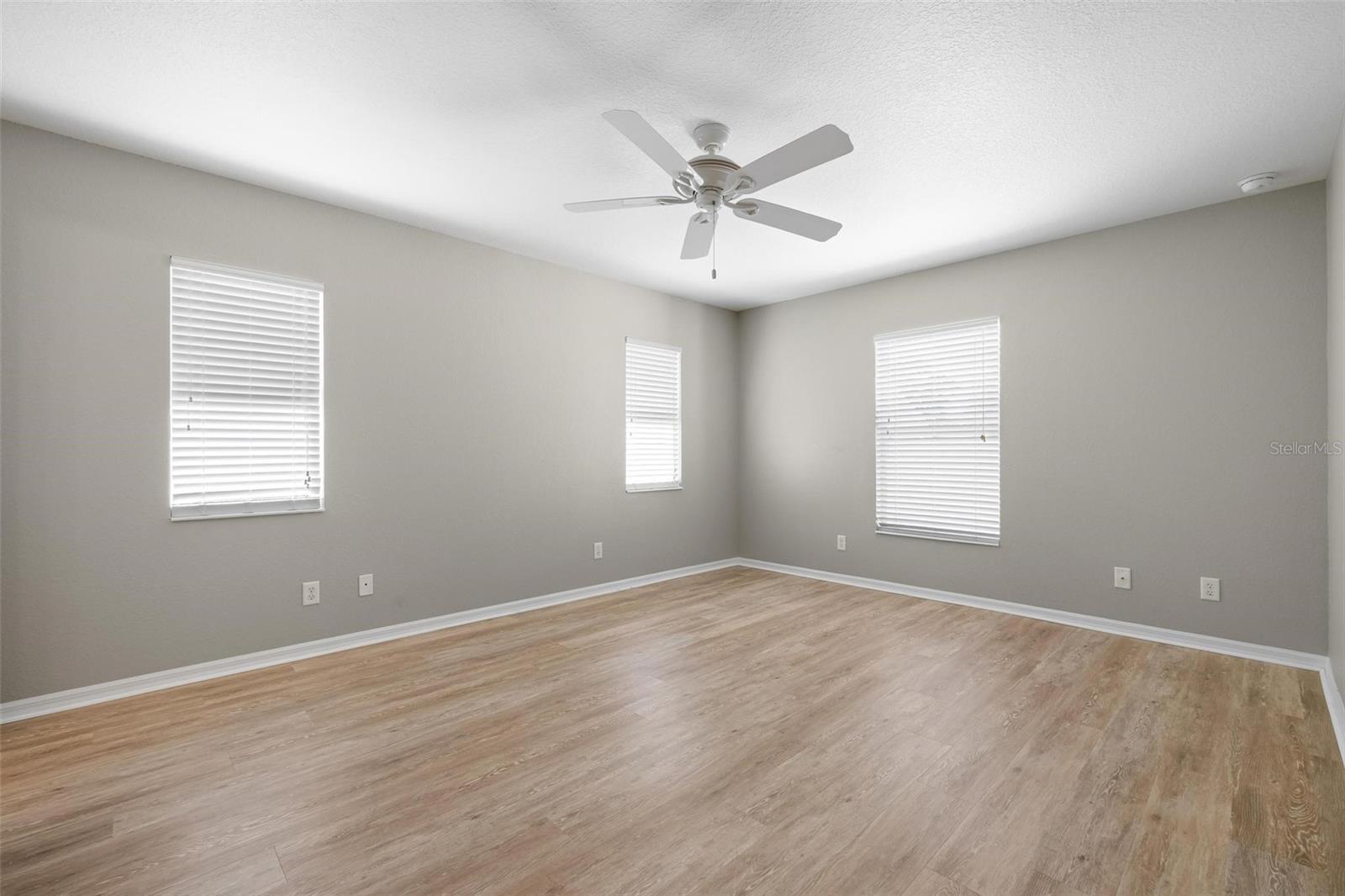 SOUTH VENICE - Residential