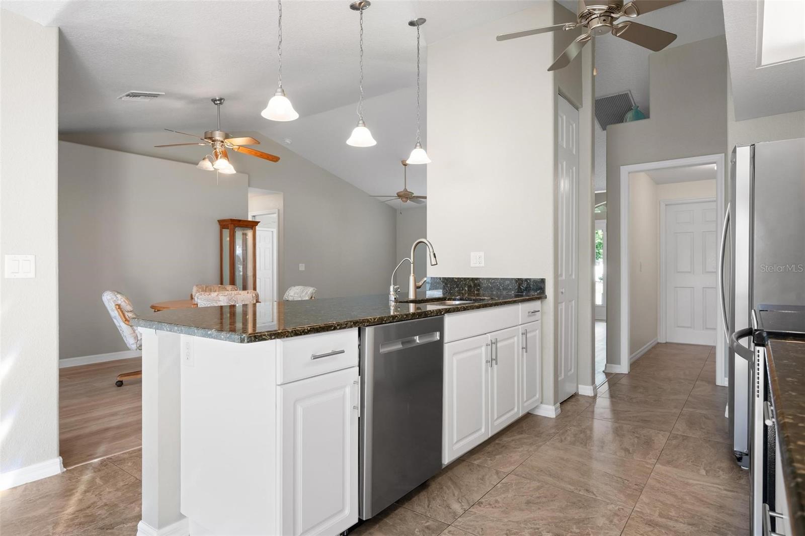 SOUTH VENICE - Residential