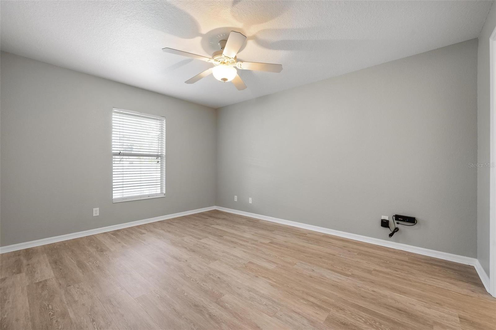 SOUTH VENICE - Residential