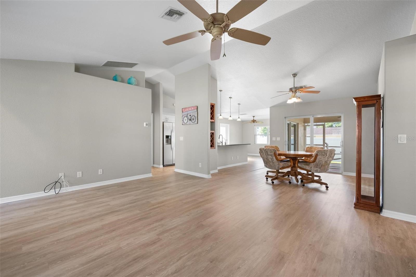 SOUTH VENICE - Residential