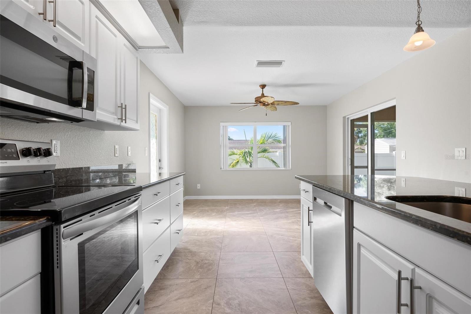 SOUTH VENICE - Residential