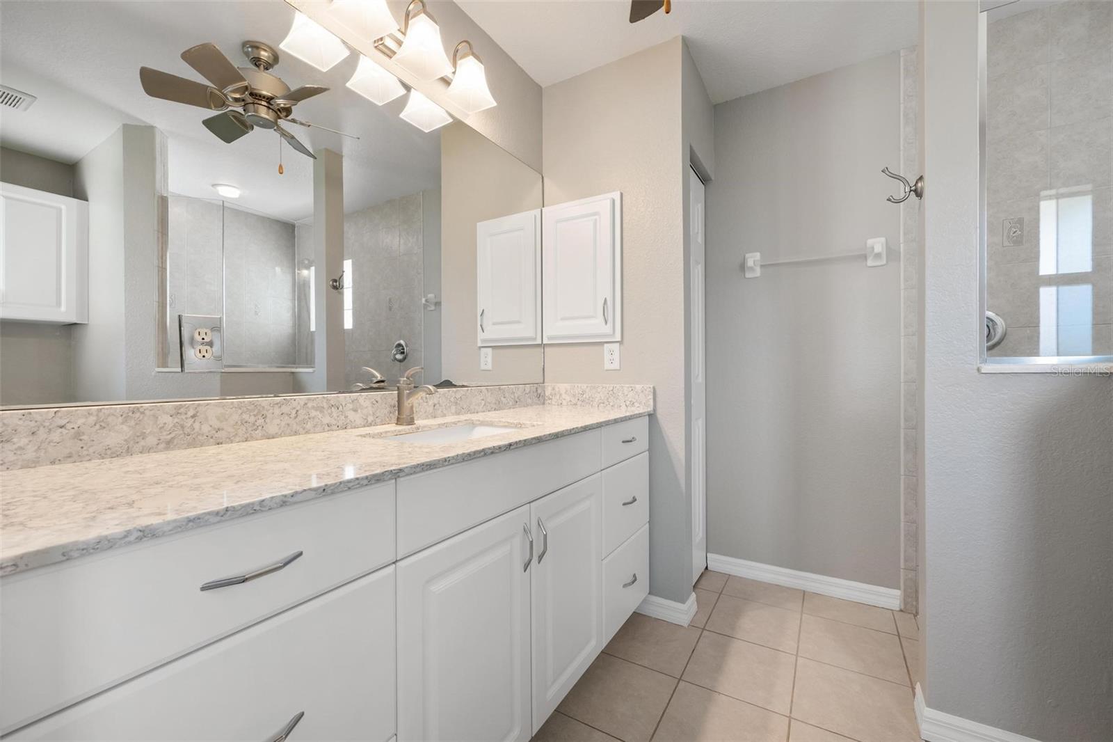 SOUTH VENICE - Residential