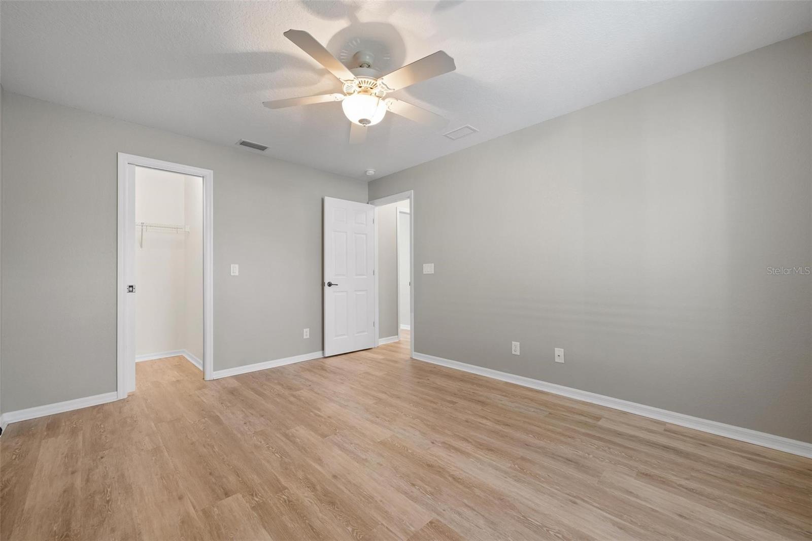 SOUTH VENICE - Residential