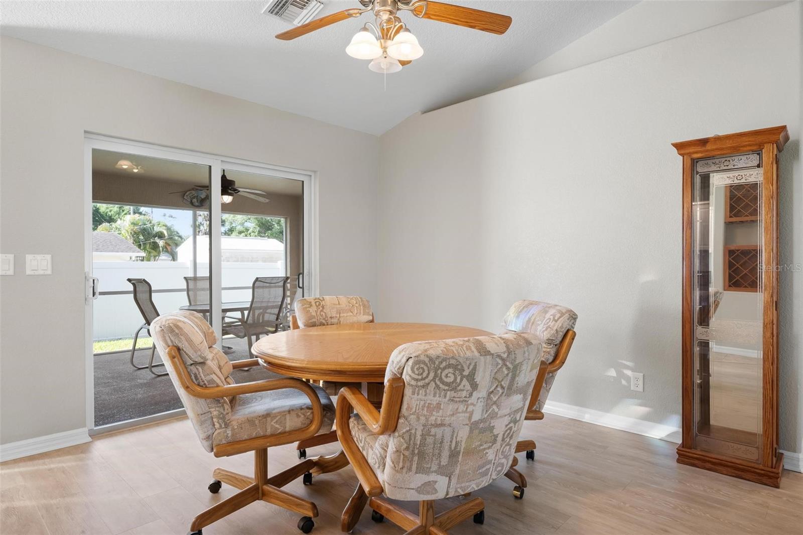 SOUTH VENICE - Residential