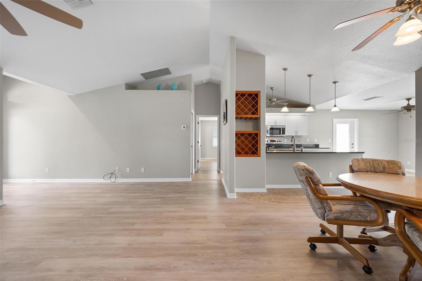 SOUTH VENICE - Residential