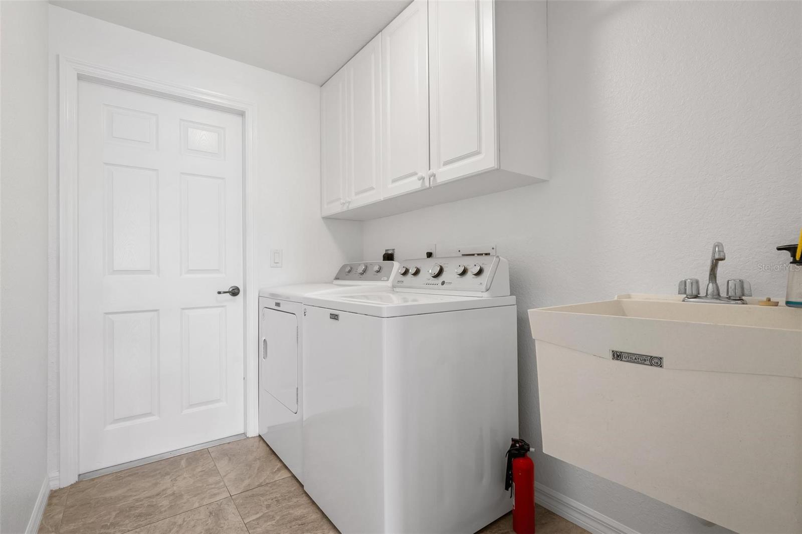 SOUTH VENICE - Residential