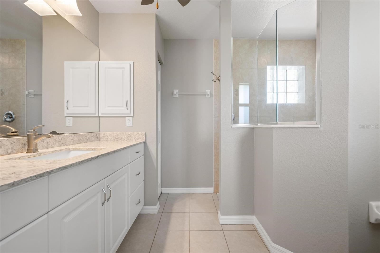 SOUTH VENICE - Residential