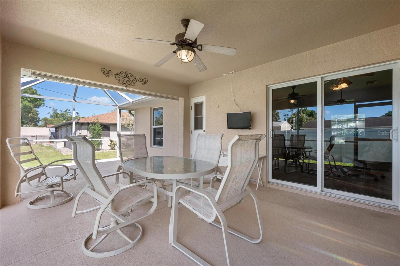 SOUTH VENICE - Residential