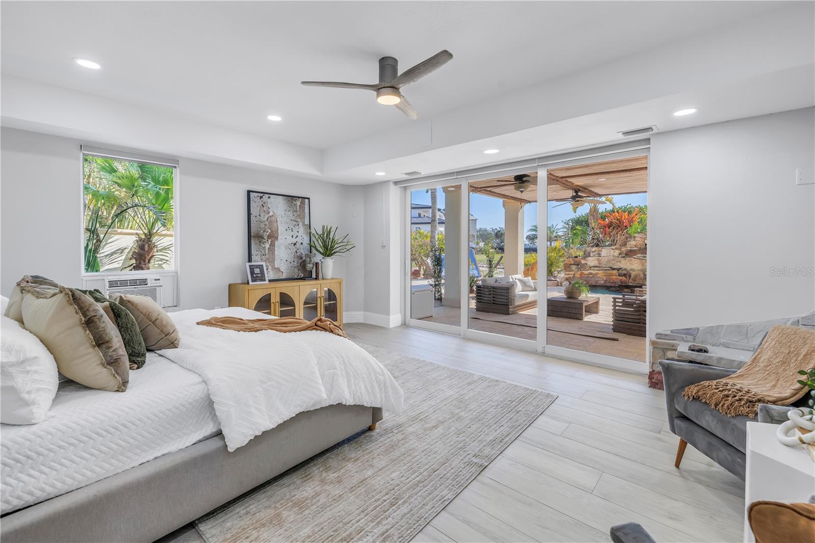 SIESTA REV OF - Residential