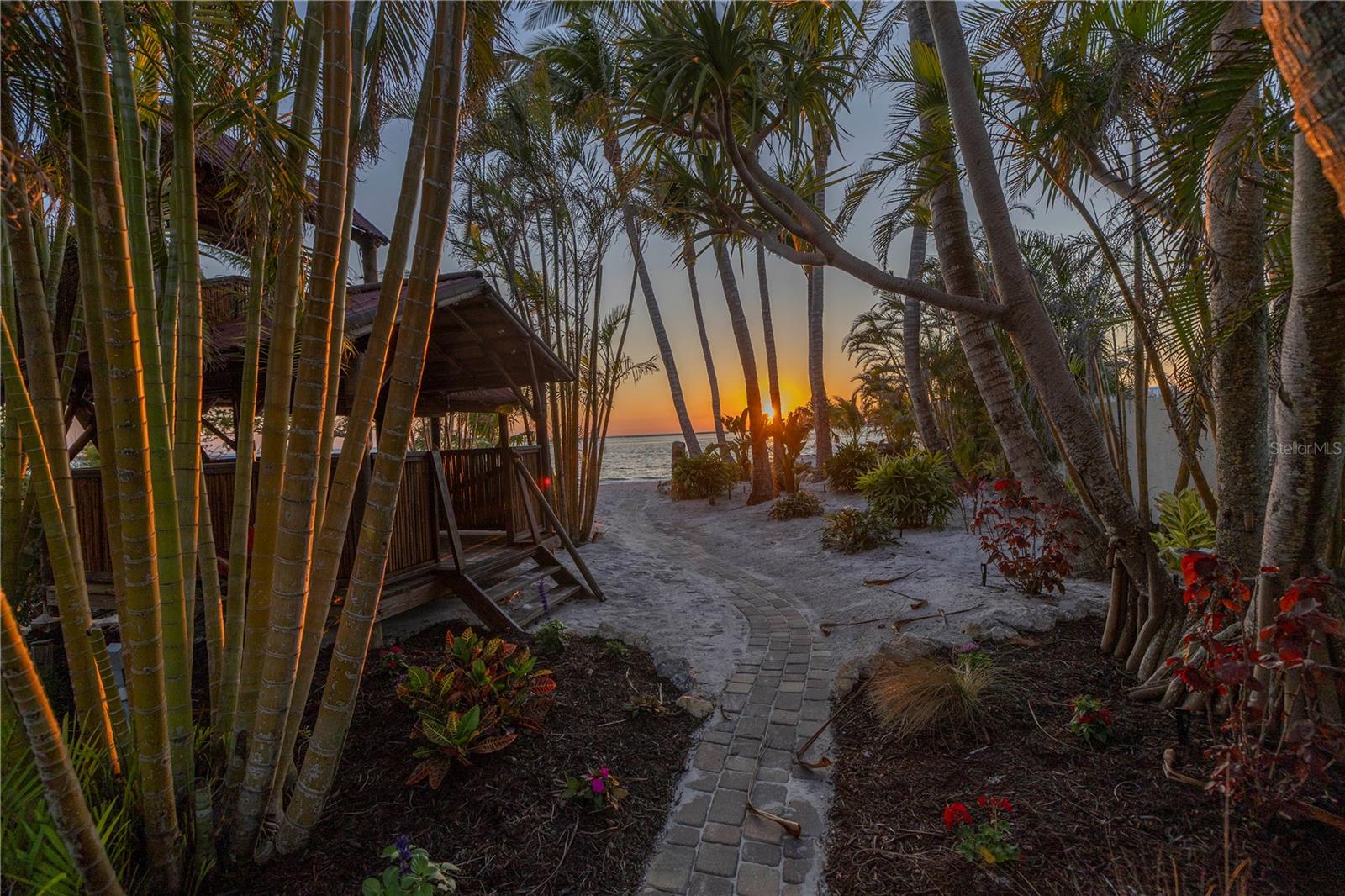 SIESTA REV OF - Residential