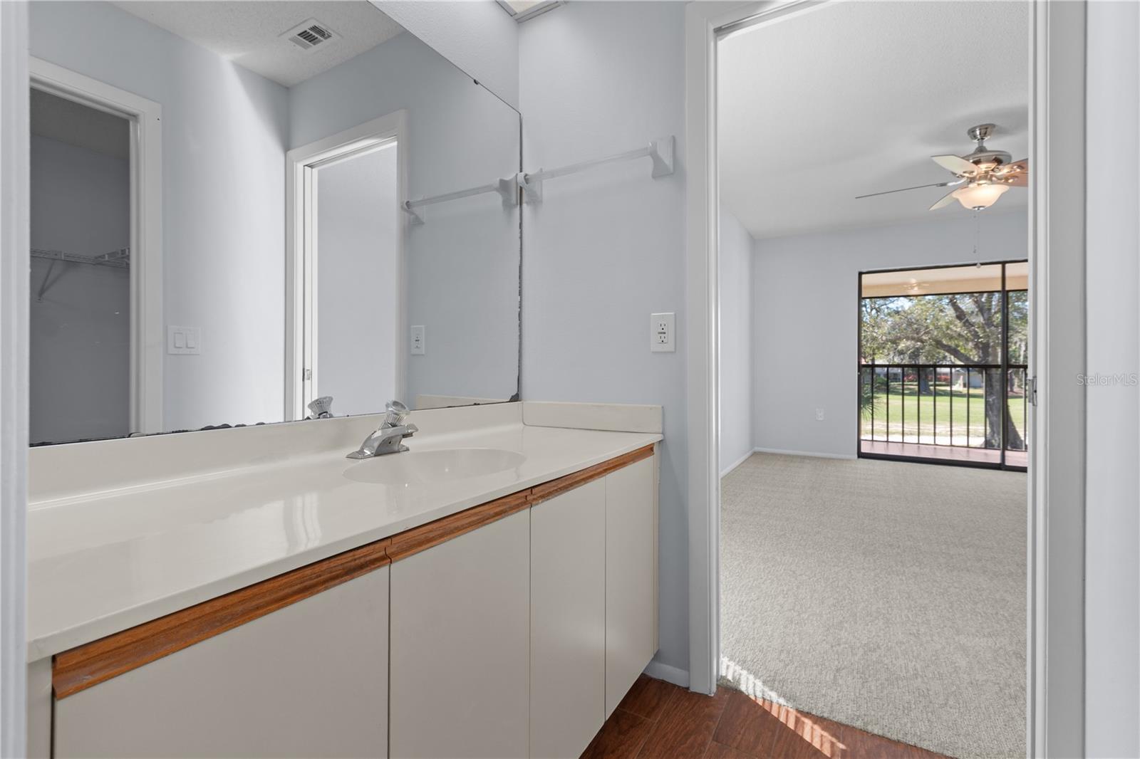 THE HOLLOWS PH I - Residential