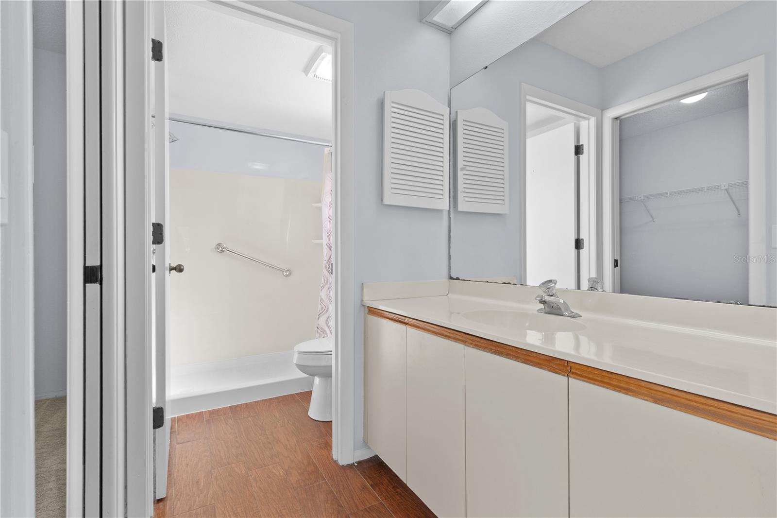 THE HOLLOWS PH I - Residential