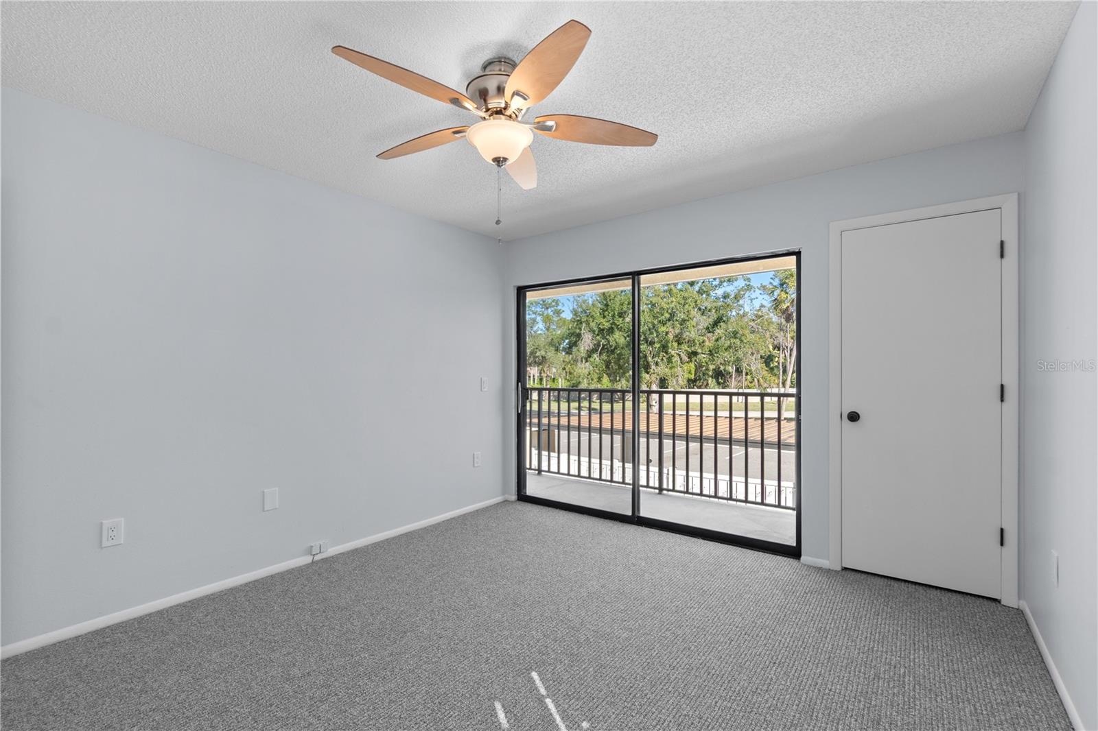 THE HOLLOWS PH I - Residential