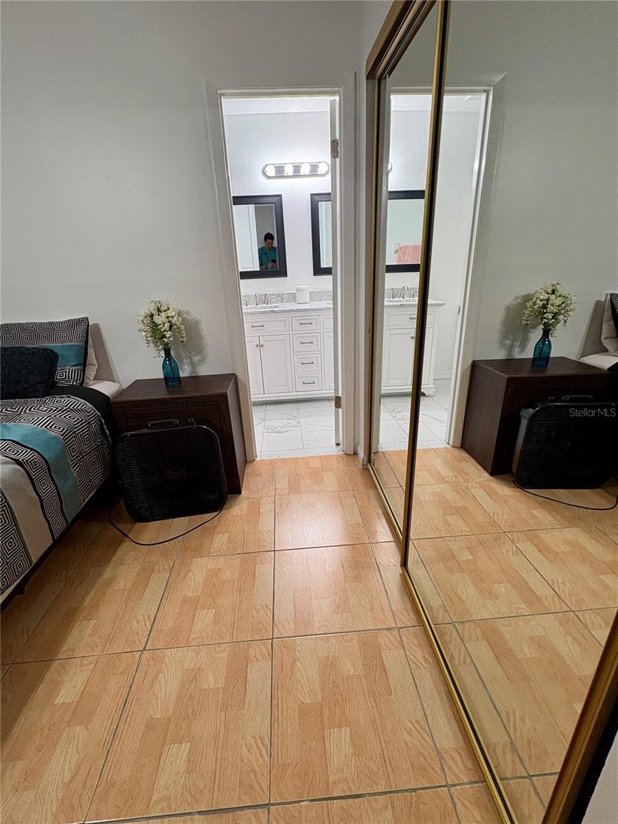 FOXHALL CONDO PH 1-3 - Residential