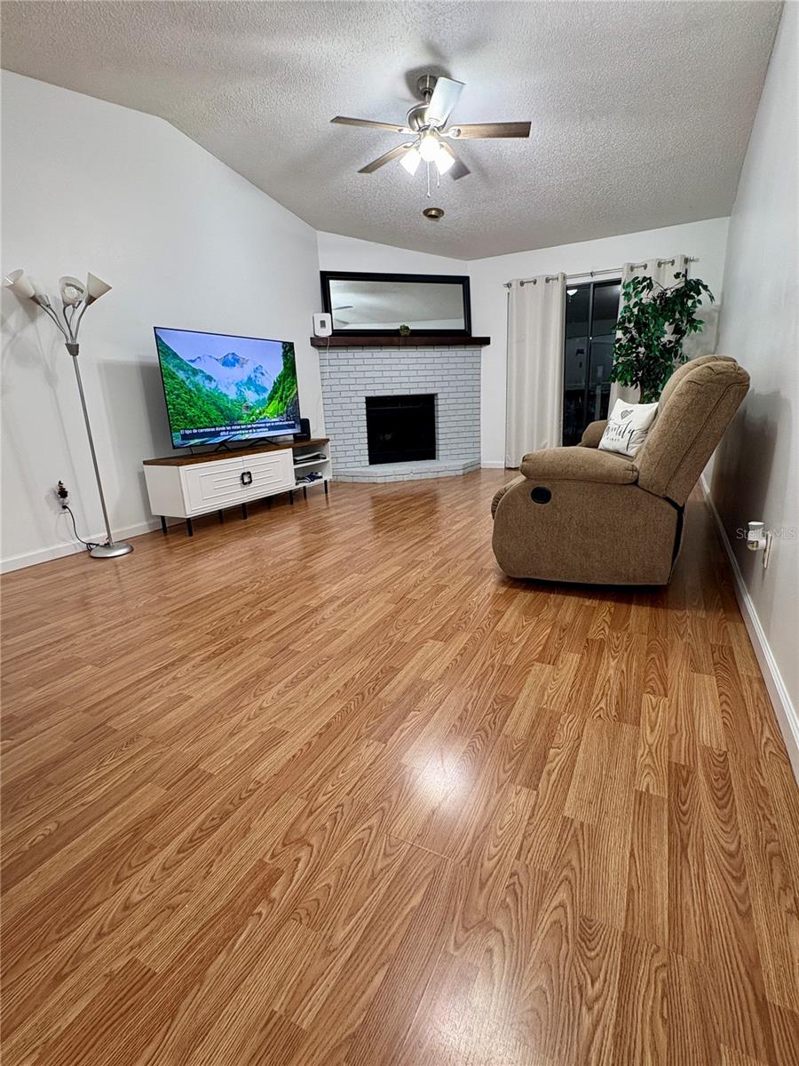 FOXHALL CONDO PH 1-3 - Residential