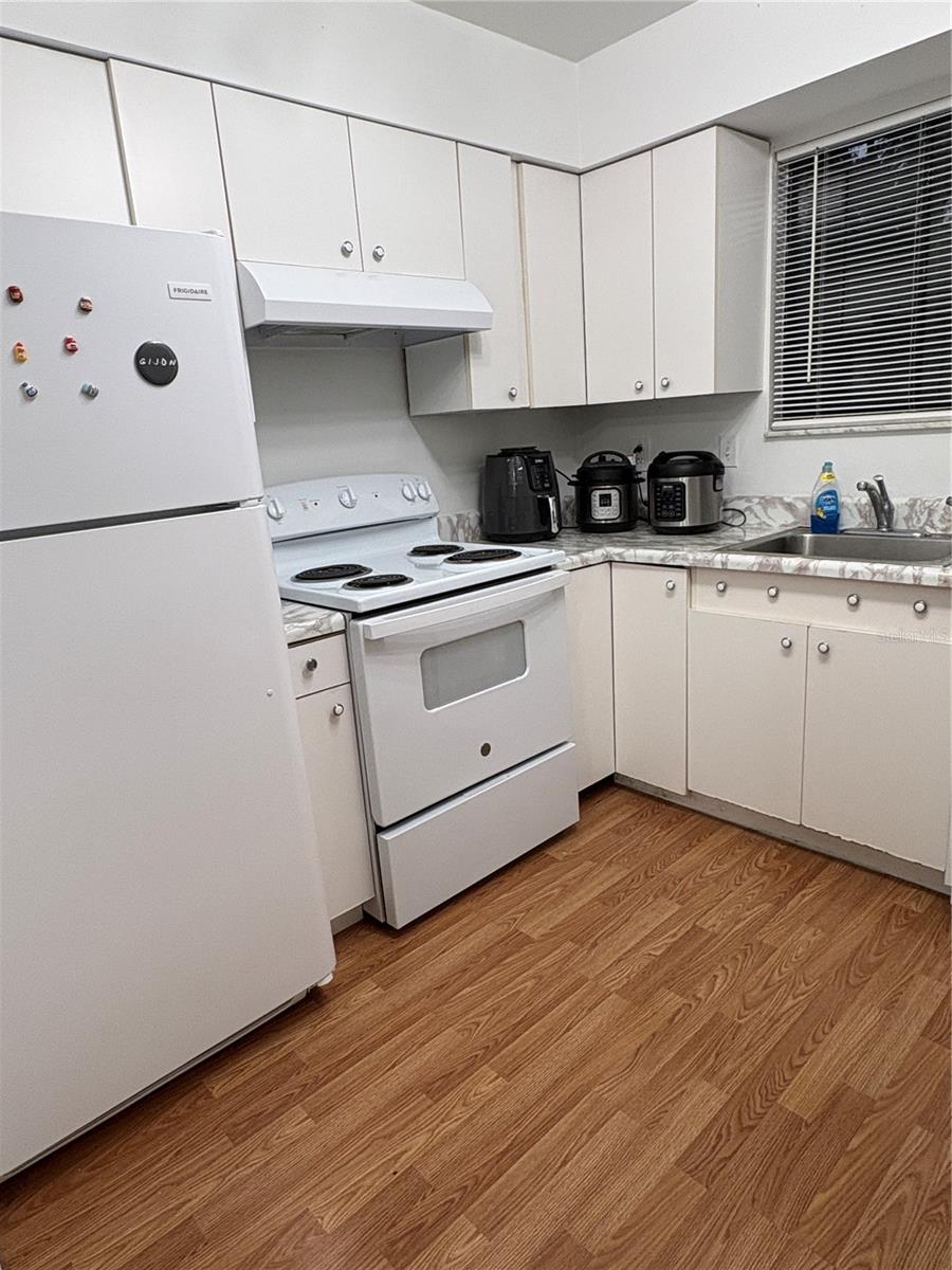 FOXHALL CONDO PH 1-3 - Residential