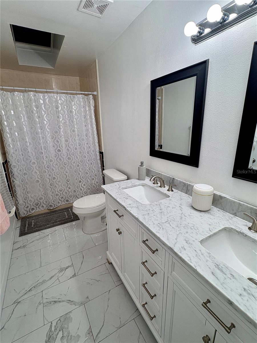 FOXHALL CONDO PH 1-3 - Residential