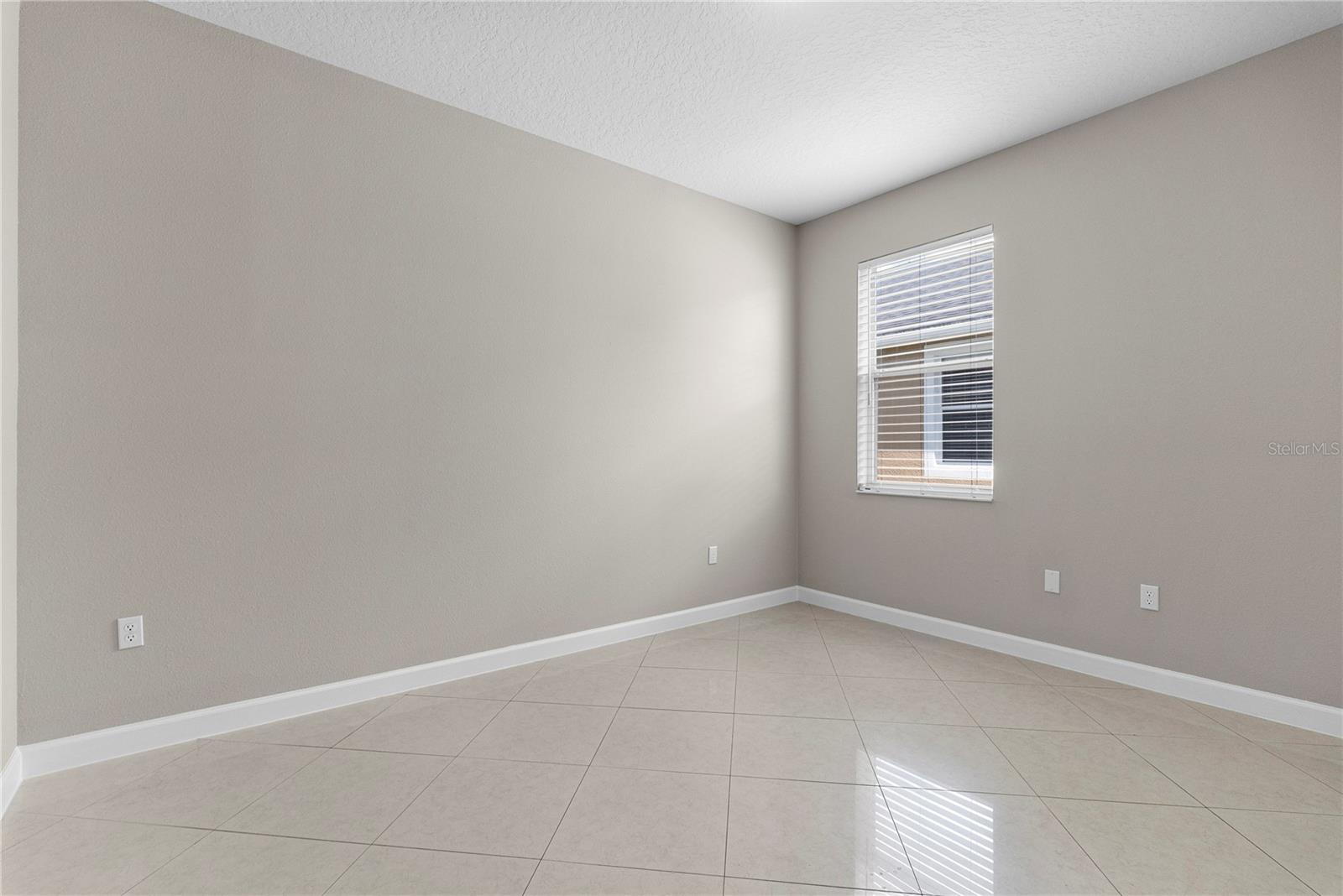 FOXCREST - Residential