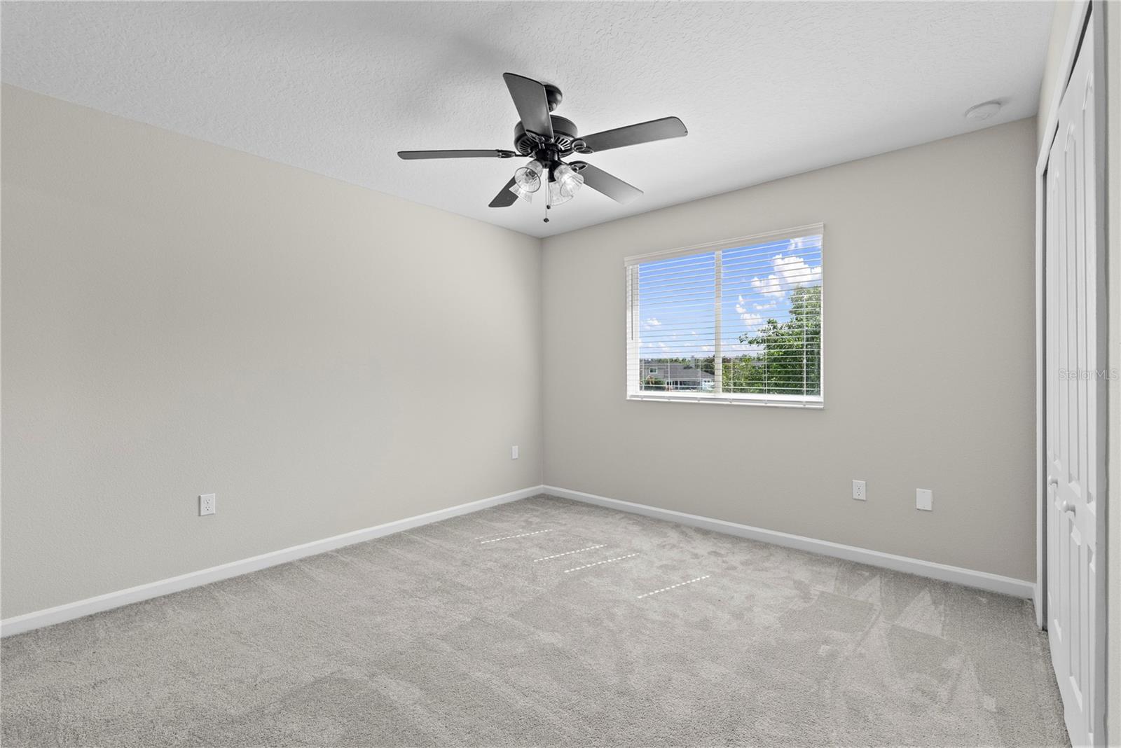 FOXCREST - Residential