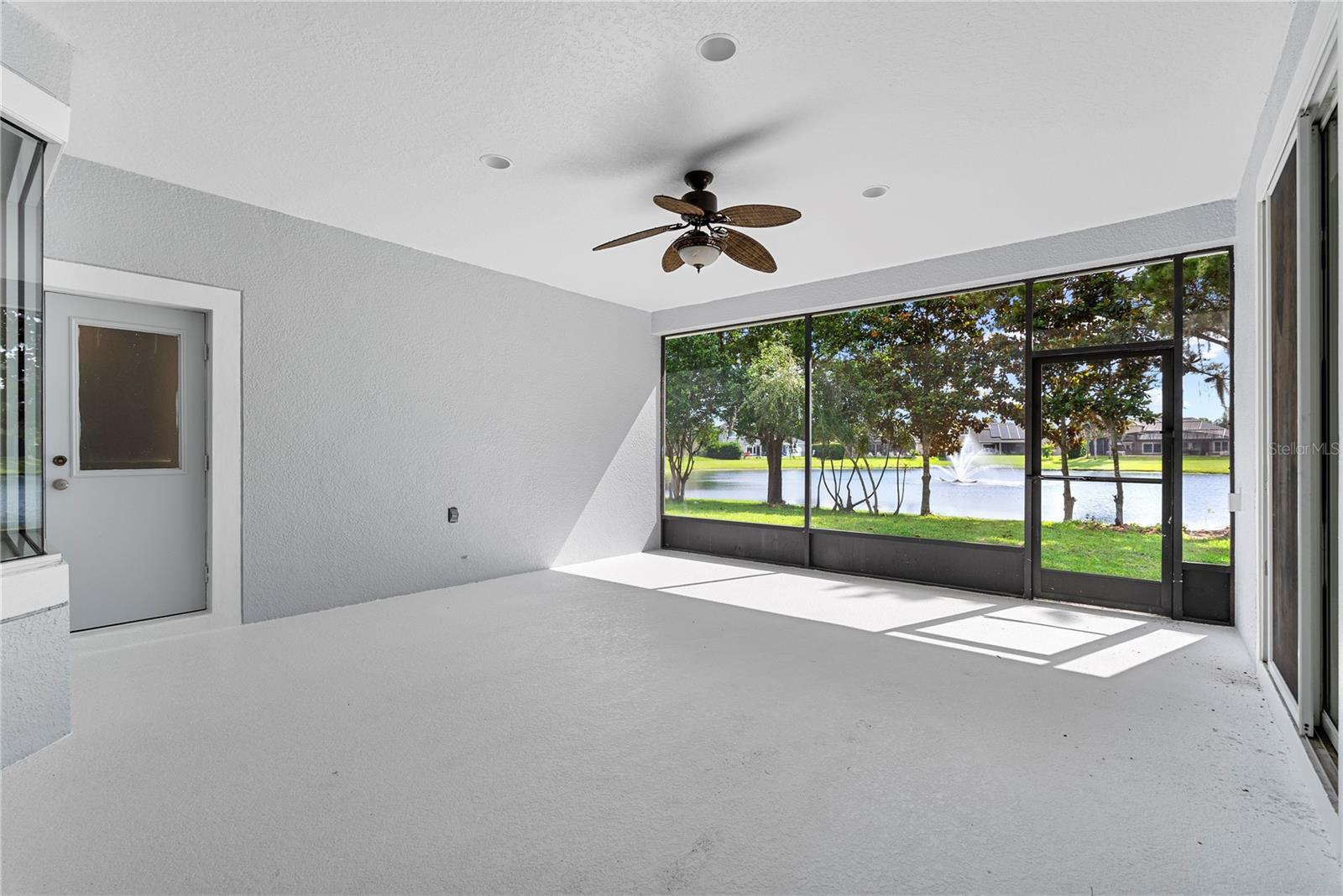 FOXCREST - Residential