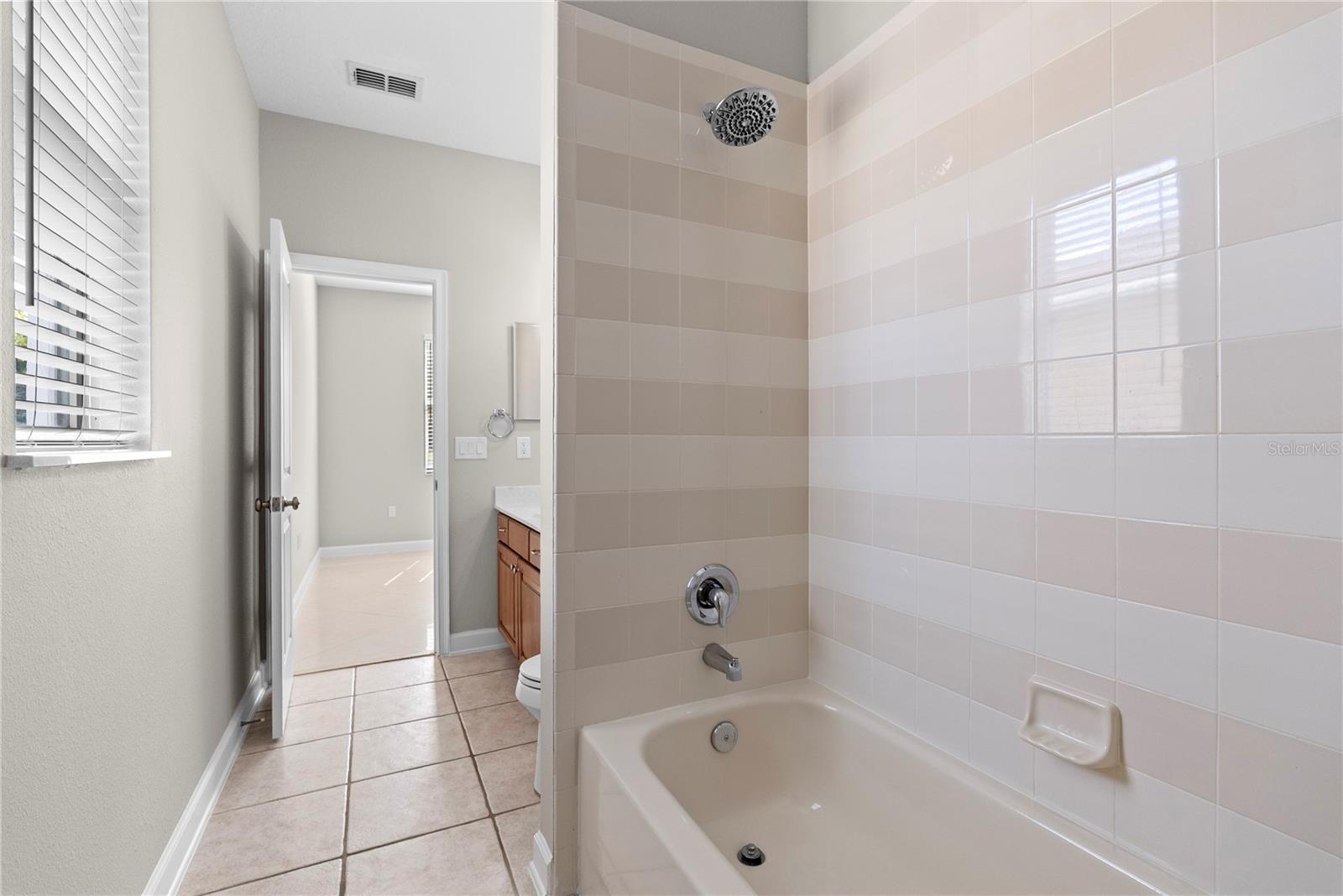 FOXCREST - Residential