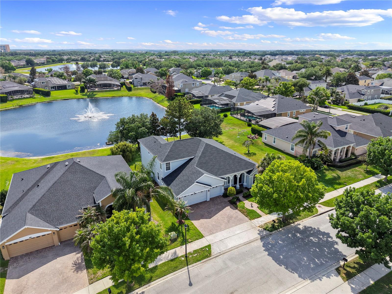 FOXCREST - Residential