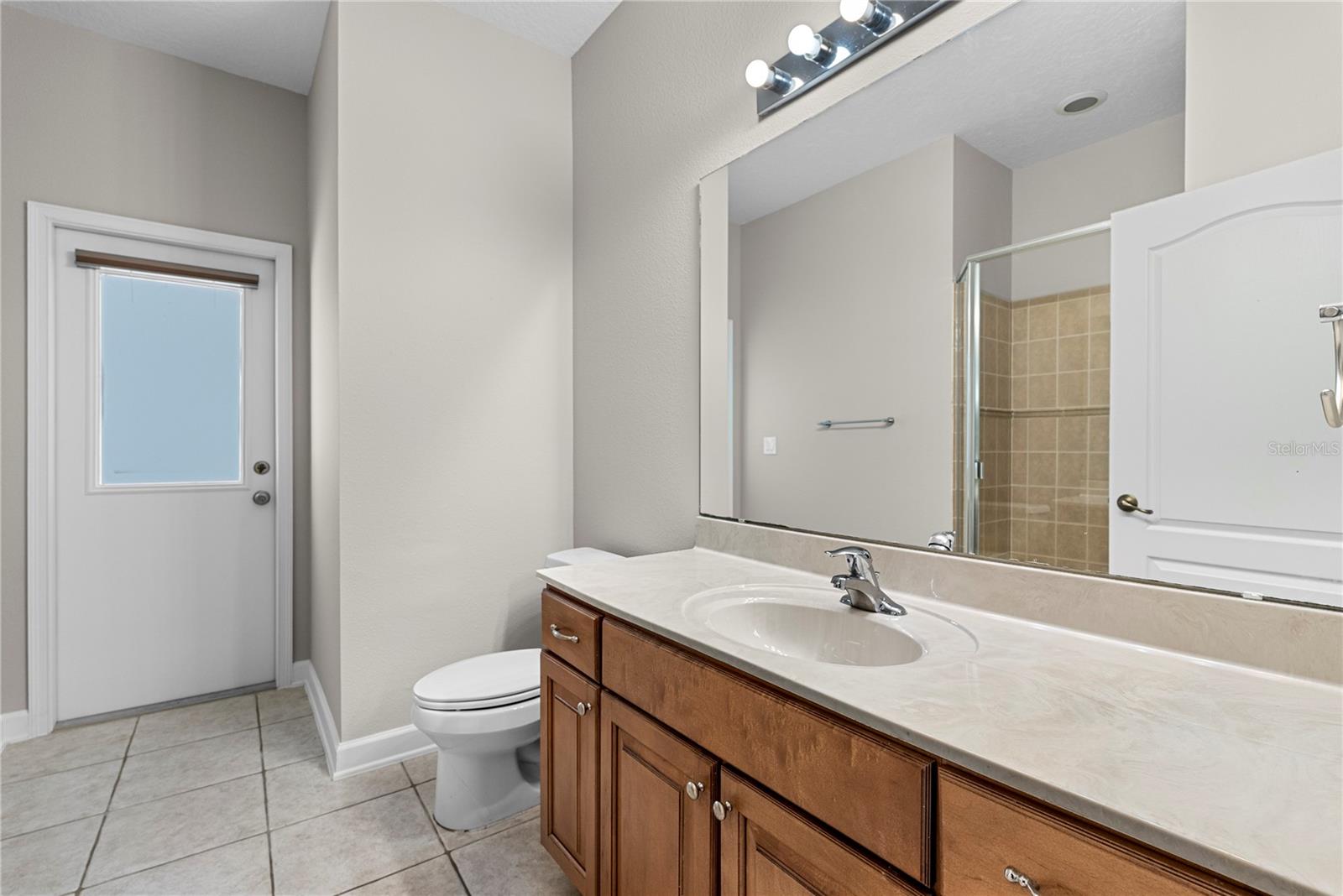 FOXCREST - Residential