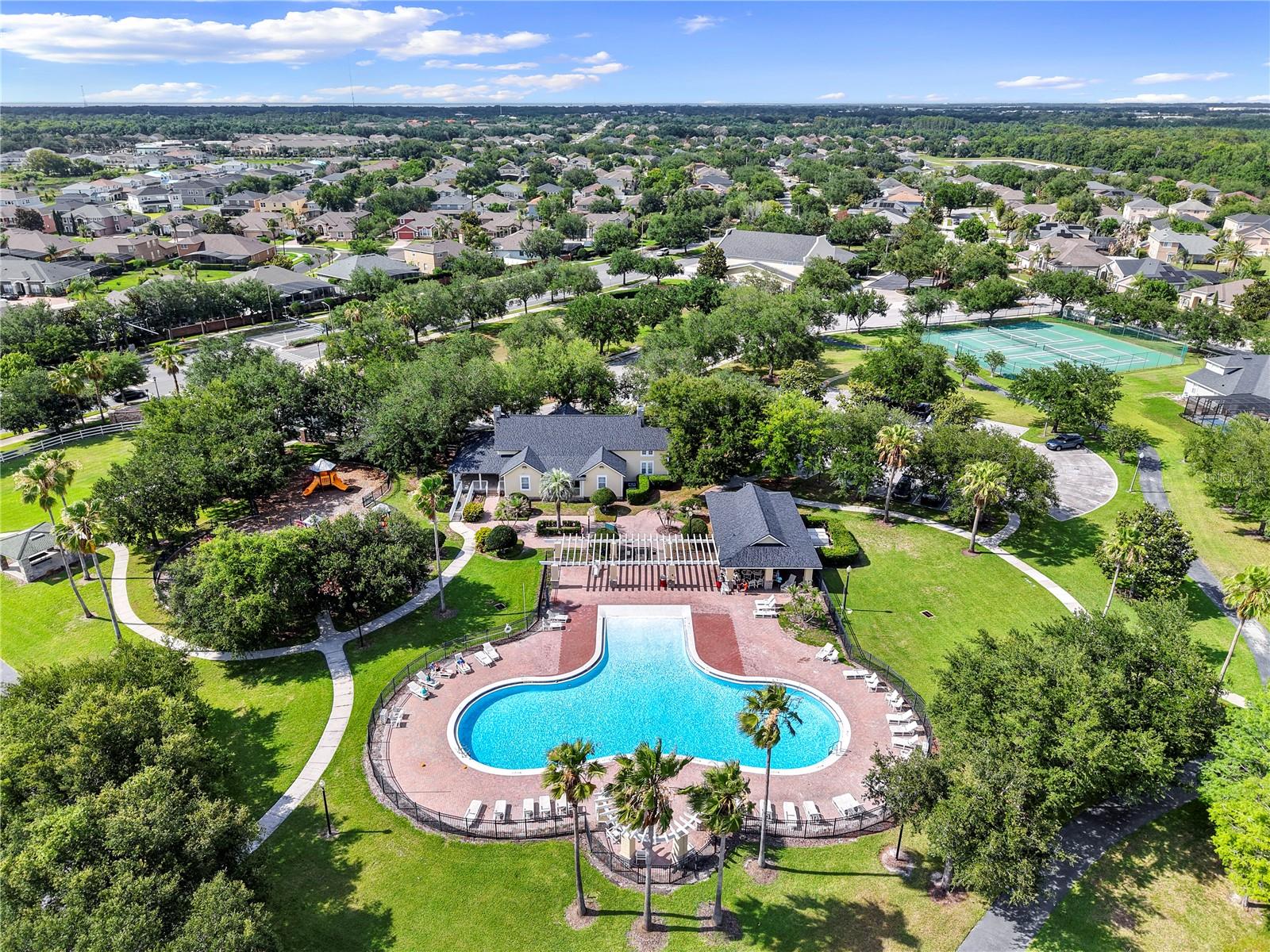 FOXCREST - Residential