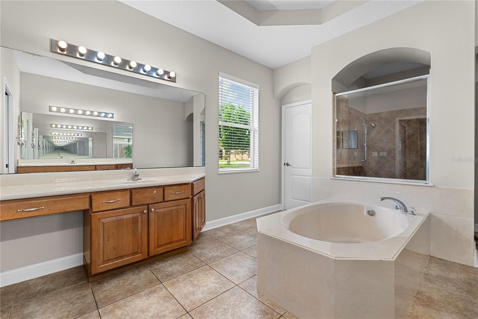 FOXCREST - Residential