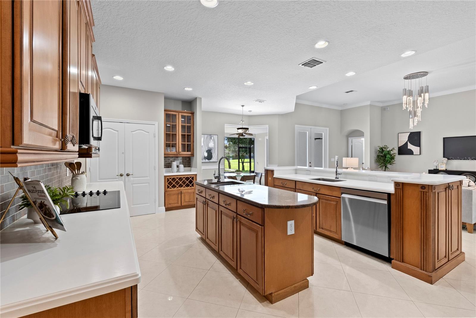 FOXCREST - Residential