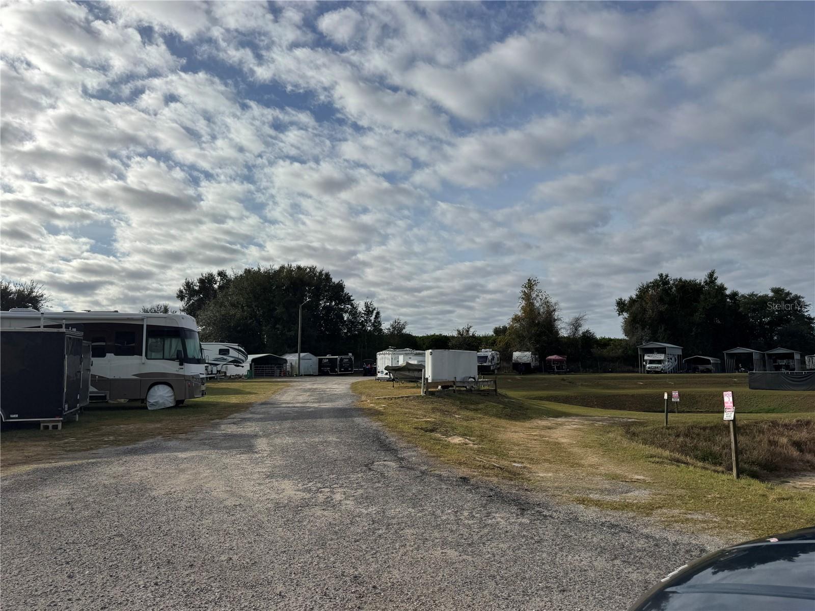 LAKE YALE ESTATES - Land