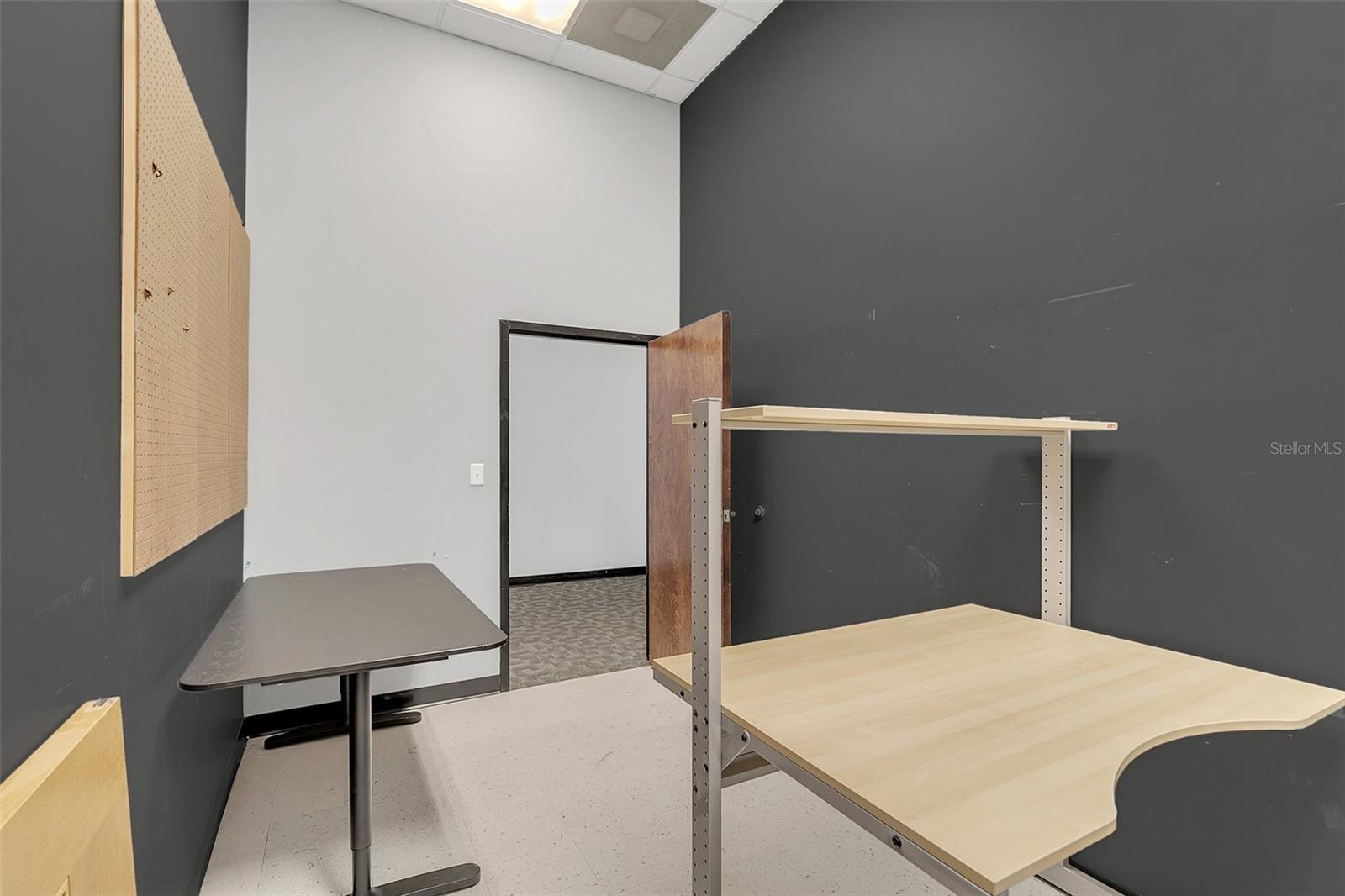 DREWTINA COMMERCE CENTER - Commercial Sale