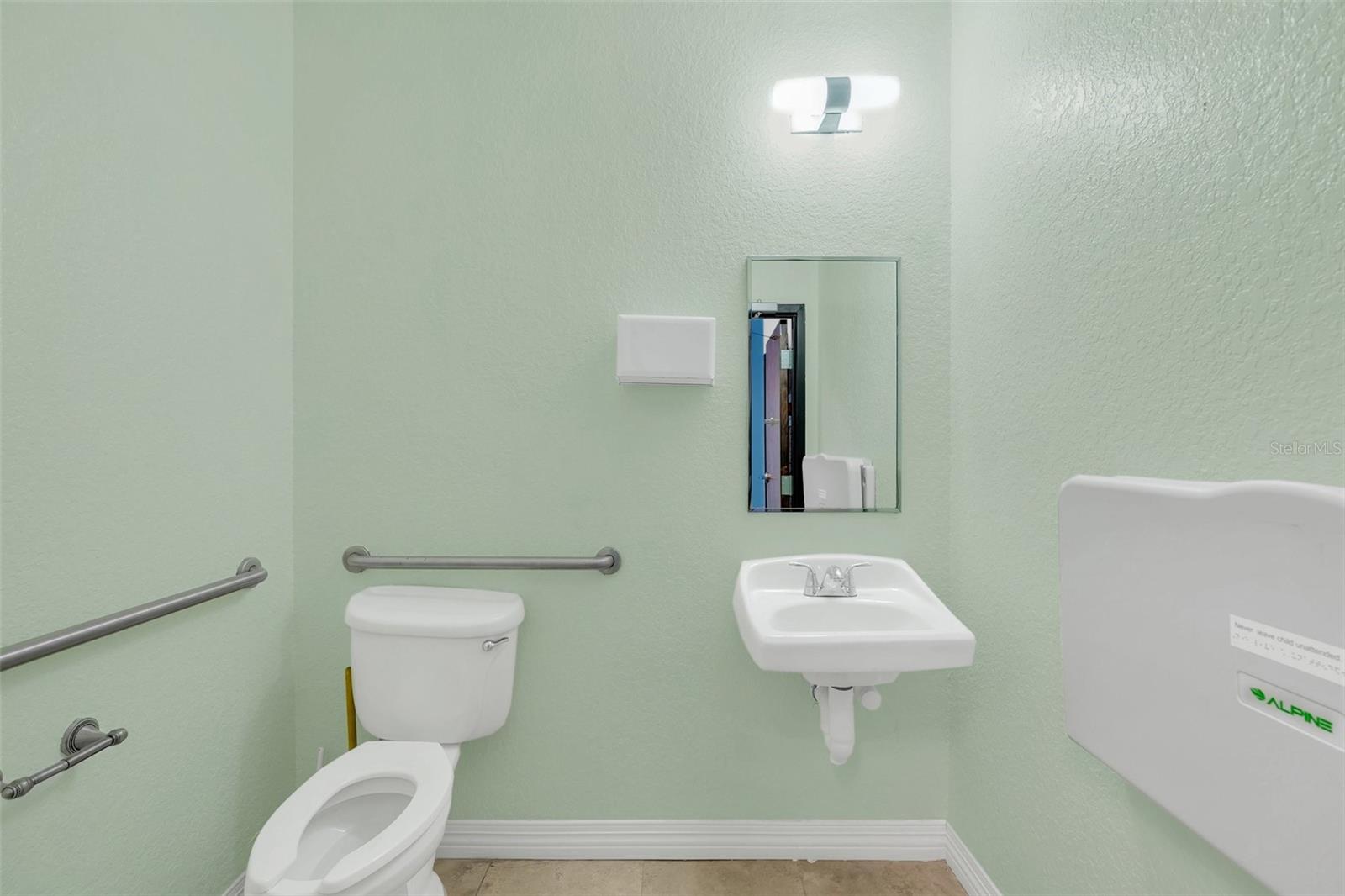 DREWTINA COMMERCE CENTER - Commercial Sale