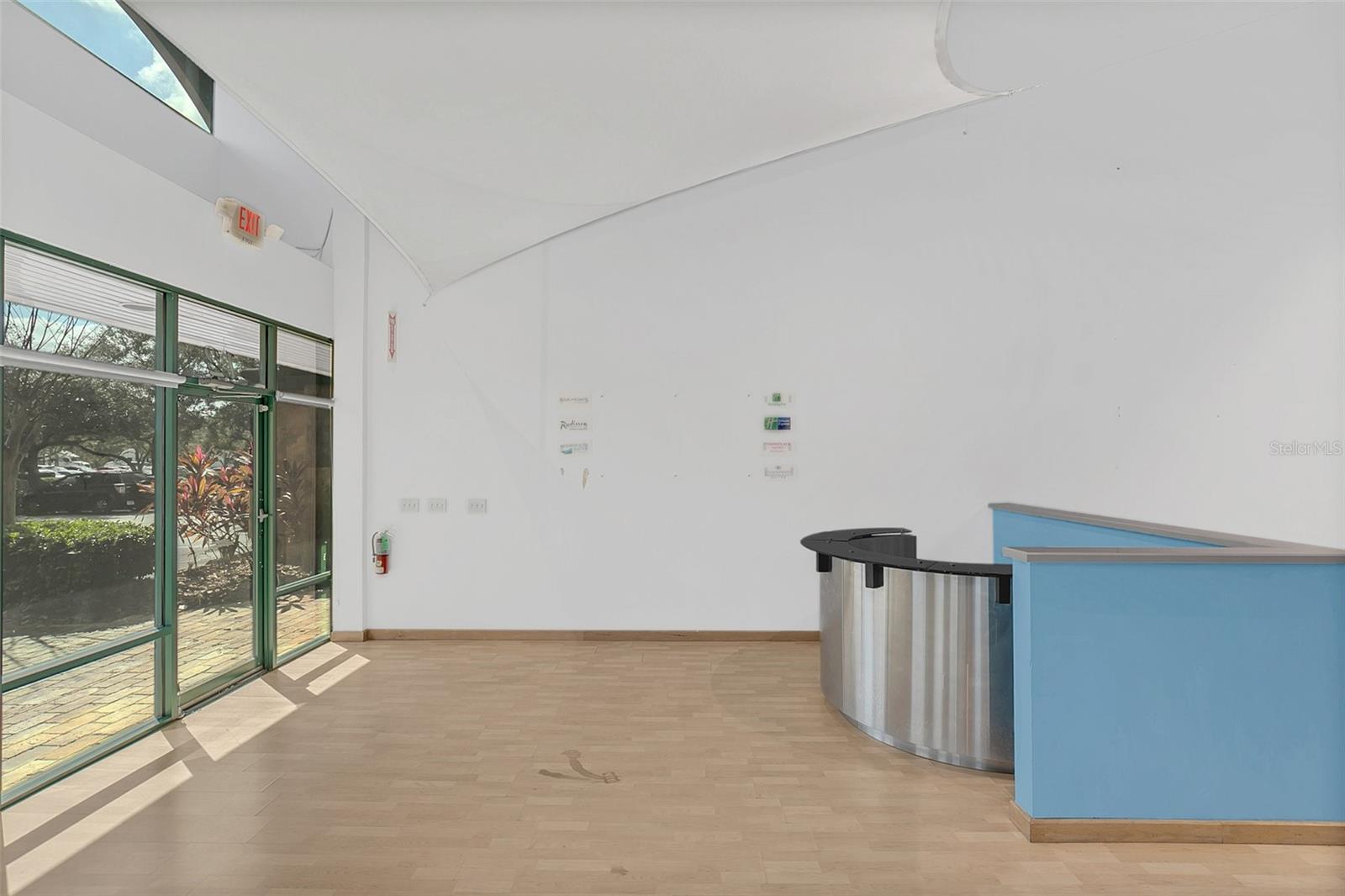 DREWTINA COMMERCE CENTER - Commercial Sale