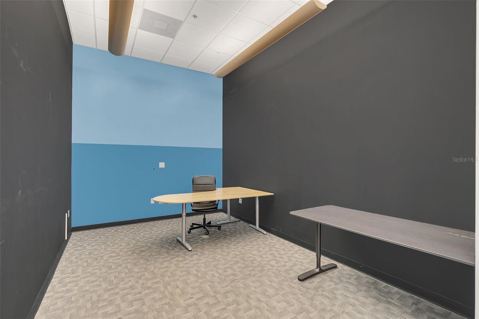 DREWTINA COMMERCE CENTER - Commercial Sale