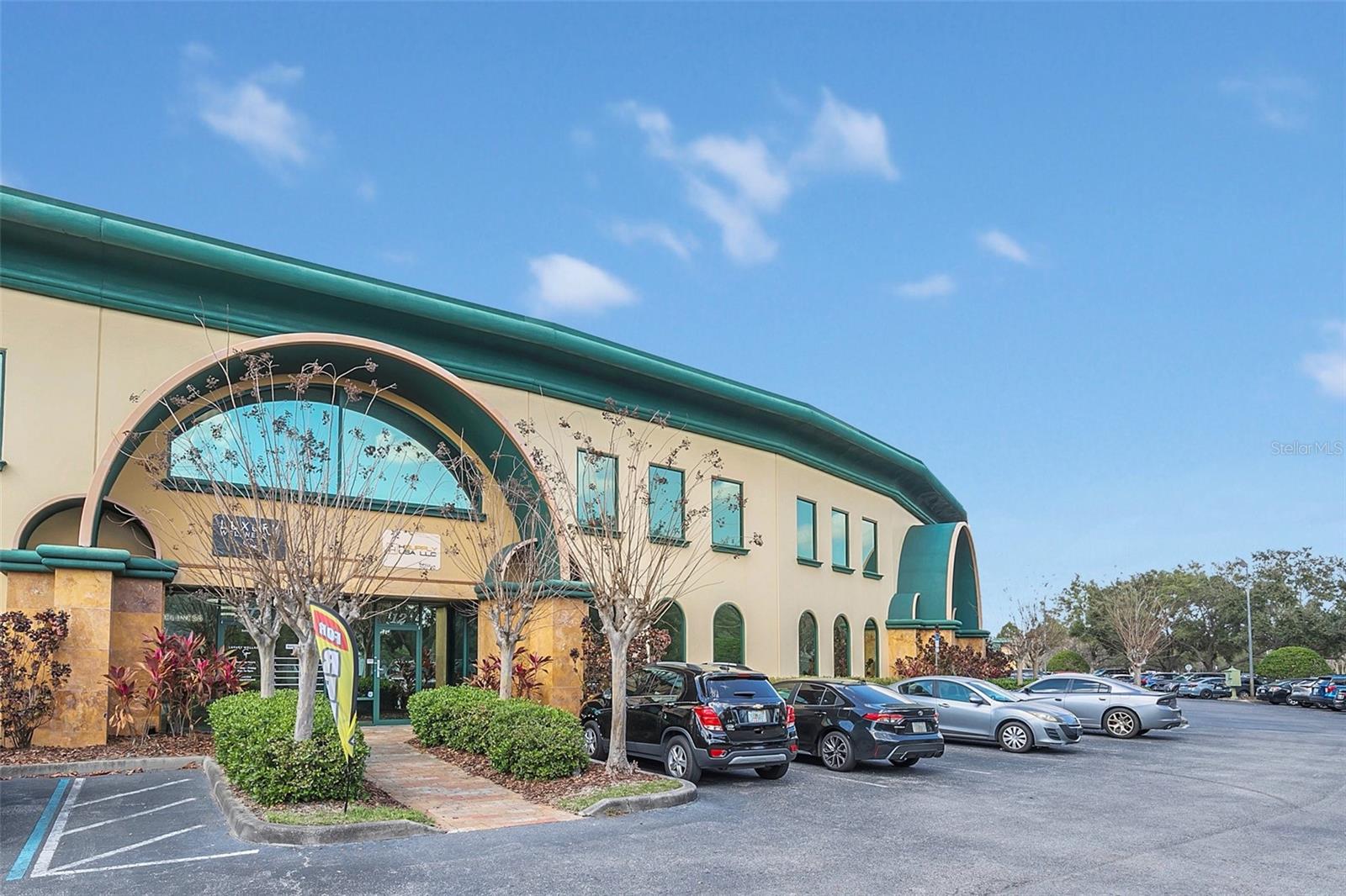 DREWTINA COMMERCE CENTER - Commercial Sale