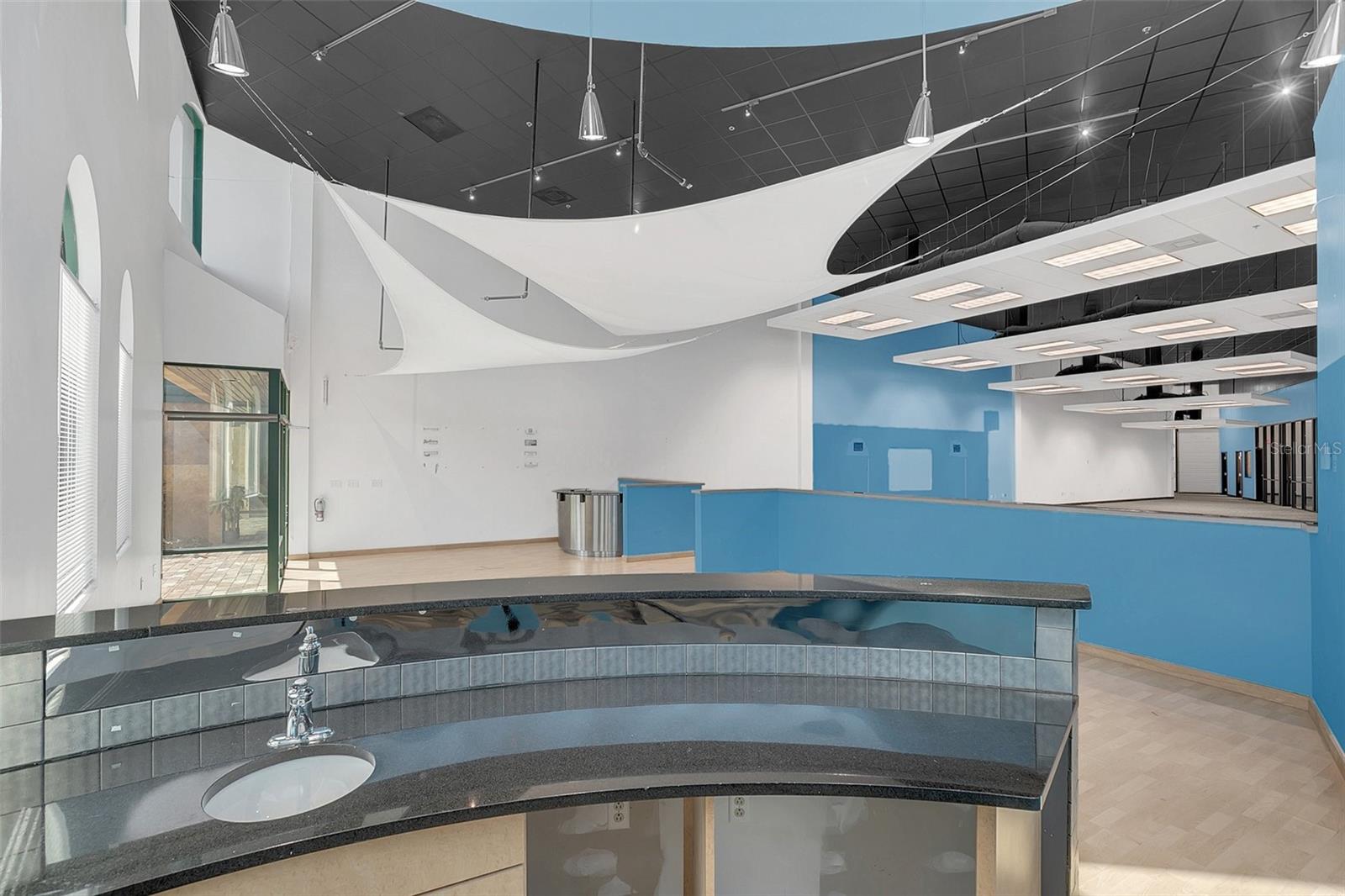 DREWTINA COMMERCE CENTER - Commercial Sale